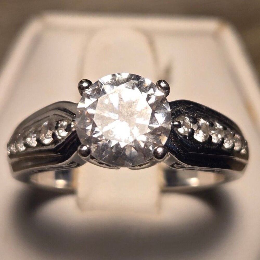 Cubic Zirconia vintage sterling silver ring sz 9